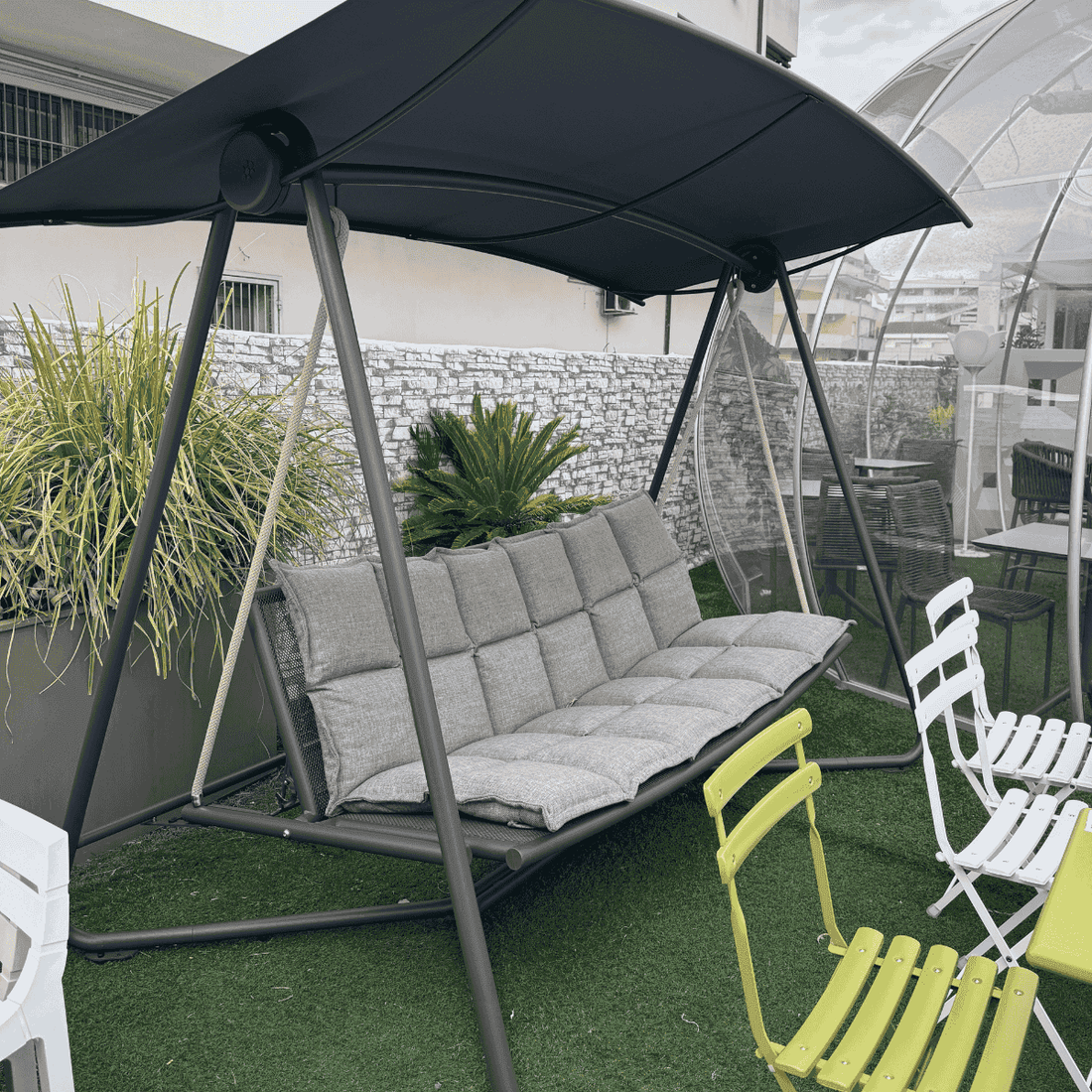 Divano a Dondolo da giardino Trasformabile in Outdoor Daybed, Reel Emu