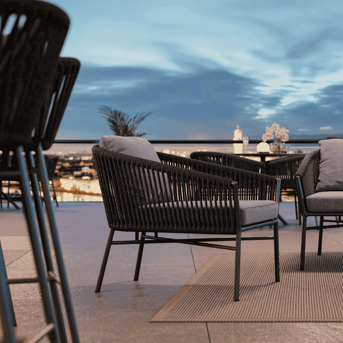 Solaris "Ermes", Poltrona a Corde Bianca o Nera