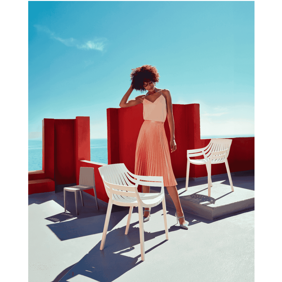vondom spritz lounge chair poltrona da esterni ambientata