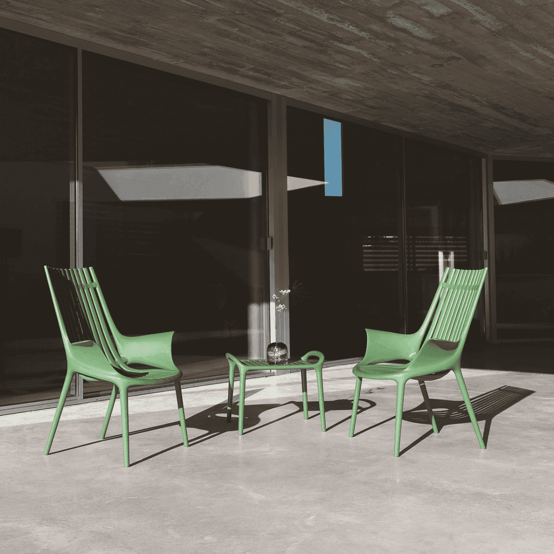 Vondom Ibiza, Tavolino da Caffè per Esterni dallo Stile Mediterraneo