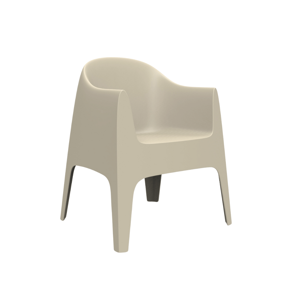 Vondom Solid Armchair, Poltroncina da Giardino Nera, Bianca e Beige di Stefano Giovannoni